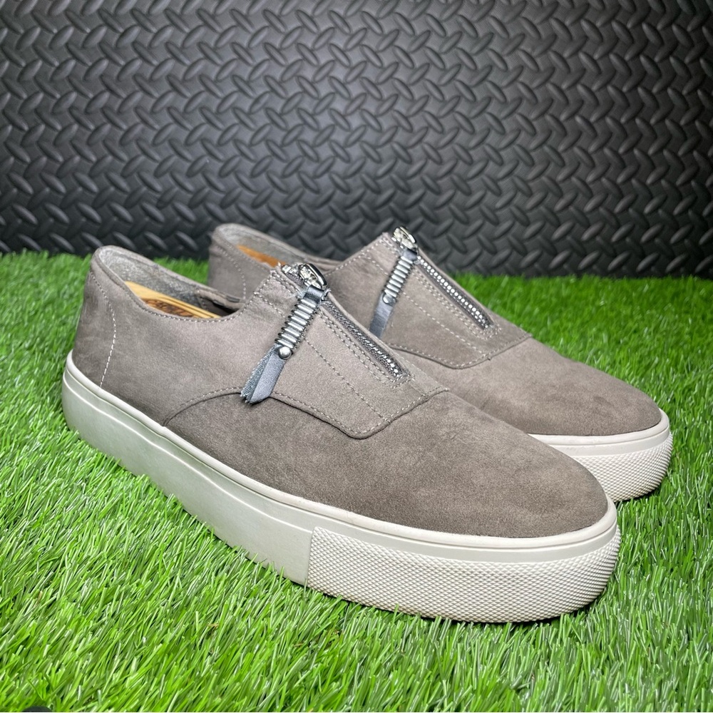 Steve Madden Madden‎ Girl Size 10M Kudos Sneakers Shoes Slip On Zip Gray